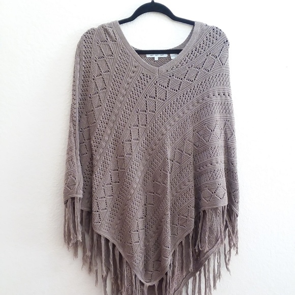 eight eight eight Sweaters - Brown Poncho